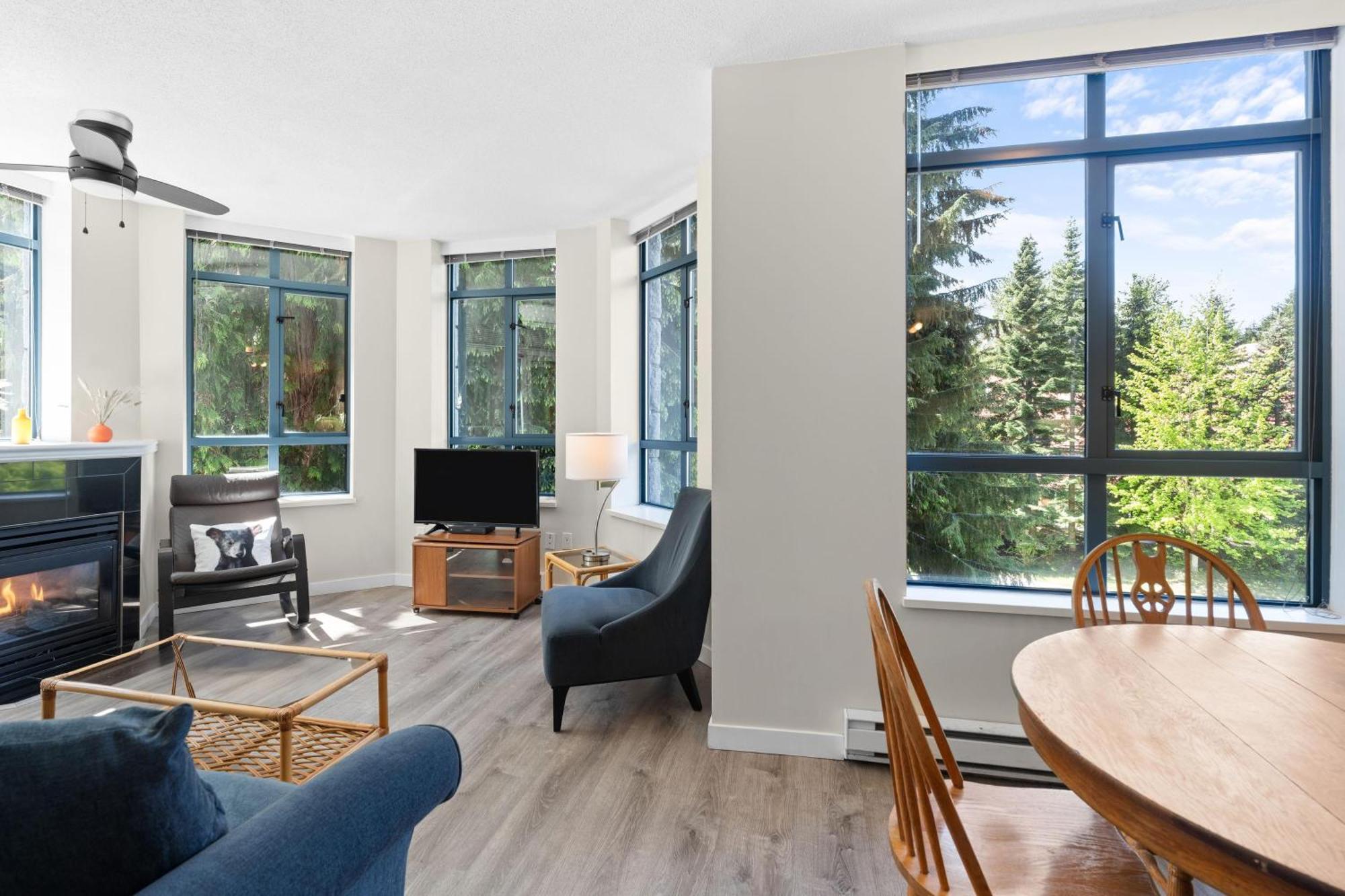 Alpenglow Lodge Bear Wonder One Bedroom By Mva Вістлер Екстер'єр фото